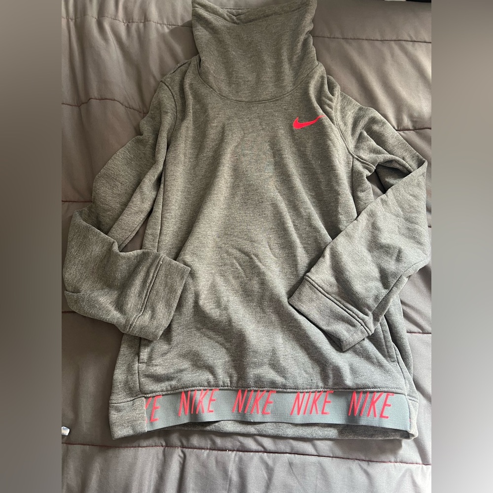 Gray Nike Sweatshirt